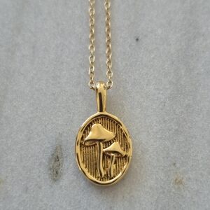 THE JILLY BOX Mushroom Pendant Necklace